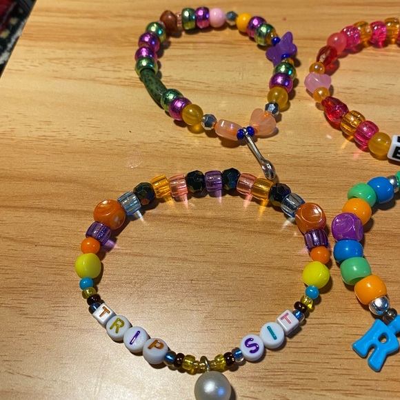 Rave / Festi Kandi Bracelet 6 Pack - Picture 2 of 4